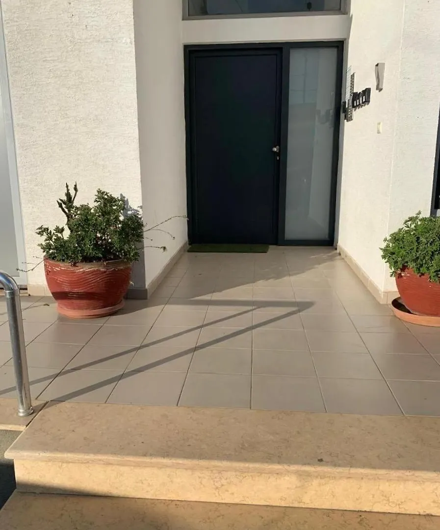 דורס Seafront Beach Stay דירה
